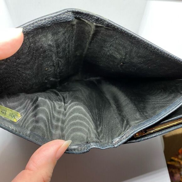 Authentic Chanel Vintage Black Caviar Pebbled Leather Long Wallet - Picture 9 of 12